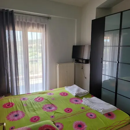 Lena Pefkochori Villa *